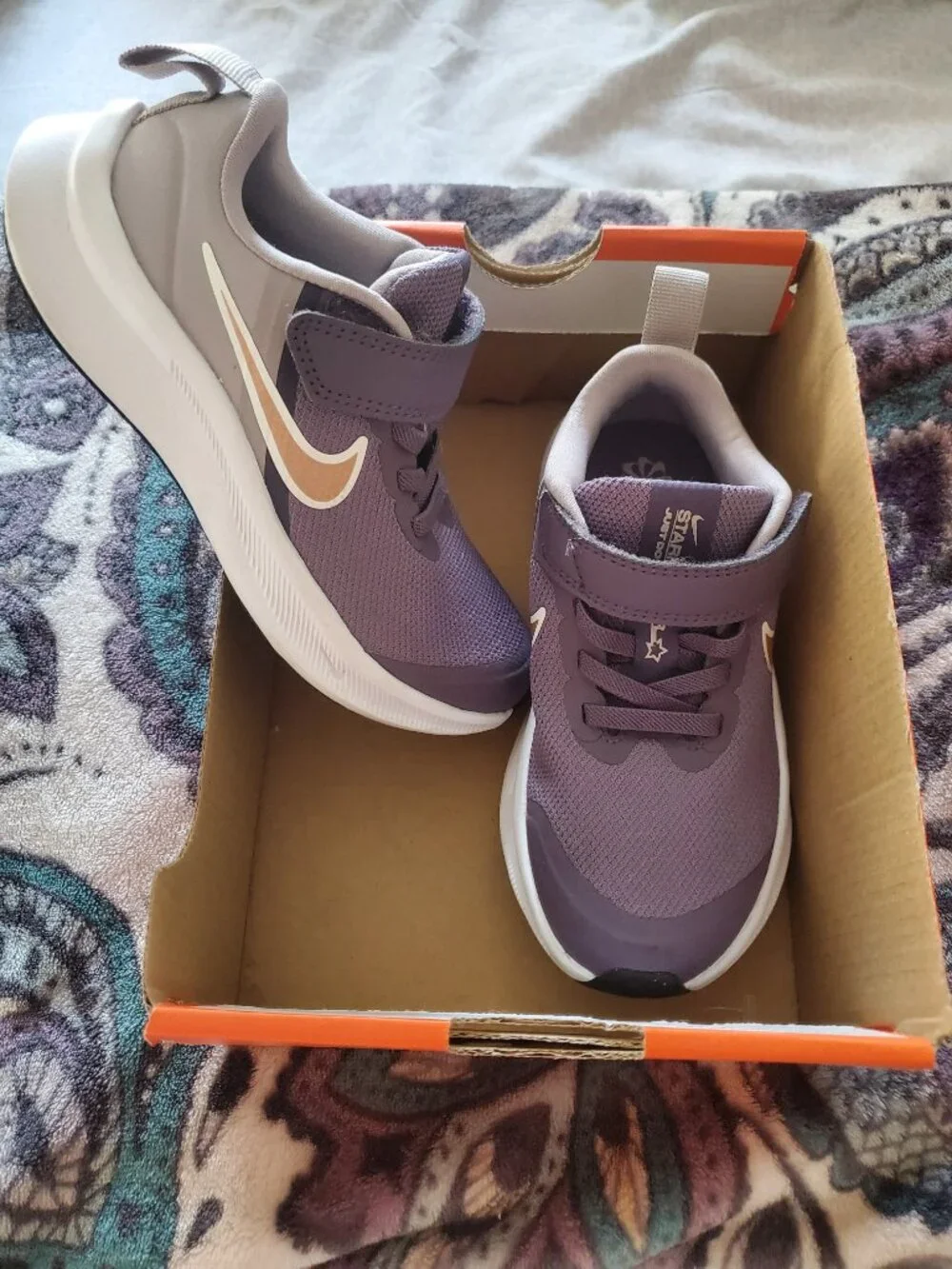 Nike Star Runner 3